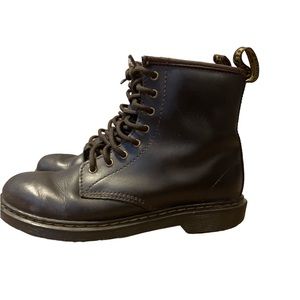 Dr. Martens Delaney Youth Brown Leather Kids Boots size 4